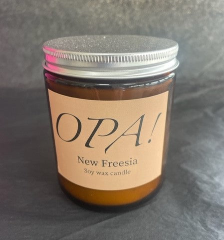 Pear and Freesia scented candle